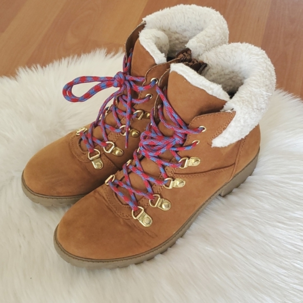 Steve Madden girls tan lace up boots sz 5